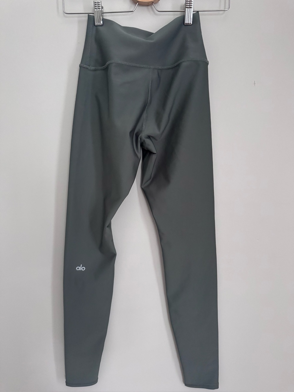 Alo leggings Women's Activewear in Charcoal Gray green